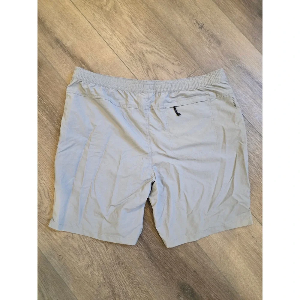 The North Face Men's Size 2XL XXL Grey Flash‎ Dry Elastic Waist Nylon Shorts